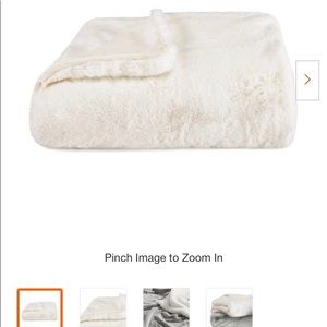 Faux Fur Throw white 60”x50”